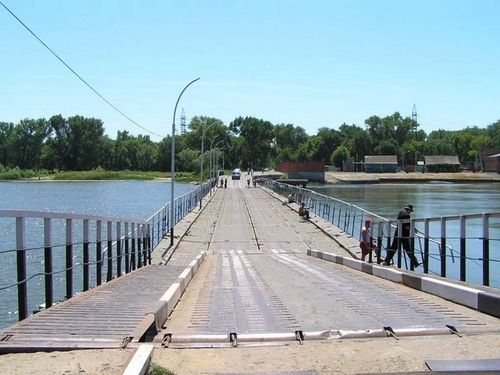 Сегодня будет ограничено движение транспорта через понтонный мост