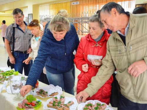 Ачинцы выбрали самый вкусный мясной деликатес местного производства. Чья продукция победила?