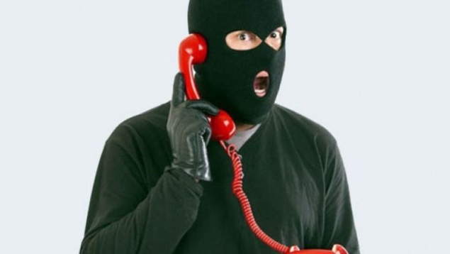 Хитрый мошенник купил справочник Минусинска и просил по телефону деньги, прикидываясь родственником