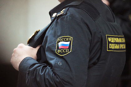 Российские приставы заказали суши у алиментщика и устроили засаду