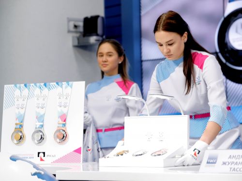 Дирекция Универсиады и РУСАЛ представили медали Зимней универсиады - 2019