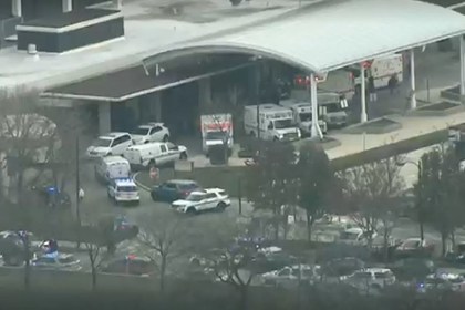 Неизвестный открыл стрельбу у больницы в Чикаго