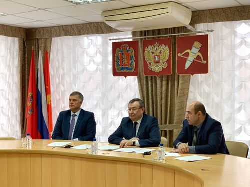 Сегодня на расширенном аппаратном совещании Глава Ачинска Илай Ахметов прокомментировал итоги рабочей поездки