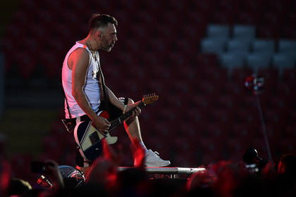 Шнуров порассуждал о квантовой запутанности и насильниках-импотентах