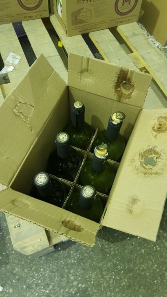 В Абакан провезли 13 тонн вина под видом жидкого мыла. Груз задержали на станции