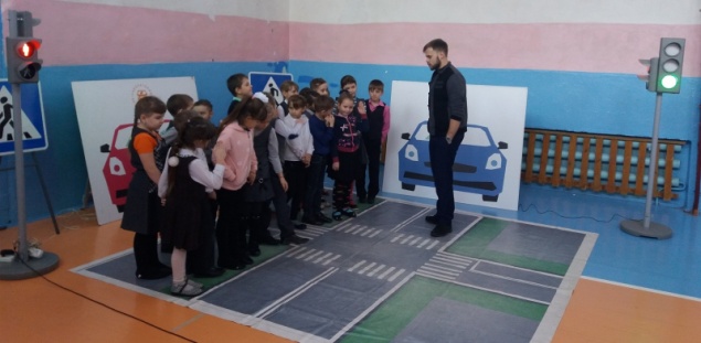 Более 200 сельских школьников Ачинского района прошли обучение правилам безопасного поведения на дорогах и улицах в передвижной инновационной «Лаборатории безопасности».