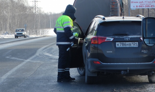 Сотрудники Госавтоинспекции в Ачинске будут обеспечивать безопасность дорожного движения в праздничные дни