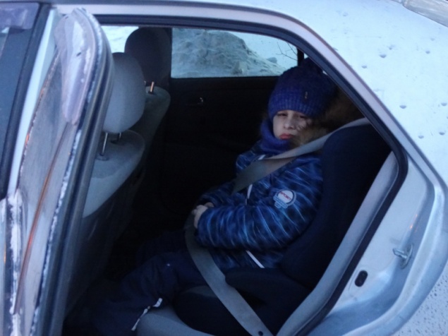 Дорожные полицейские в Ачинске и проверили правильность перевозки юных пассажиров в салоне автомобиля