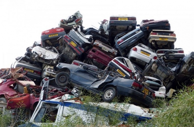 Что выгоднее: официально утилизировать автомобиль или сдать его в металлолом?