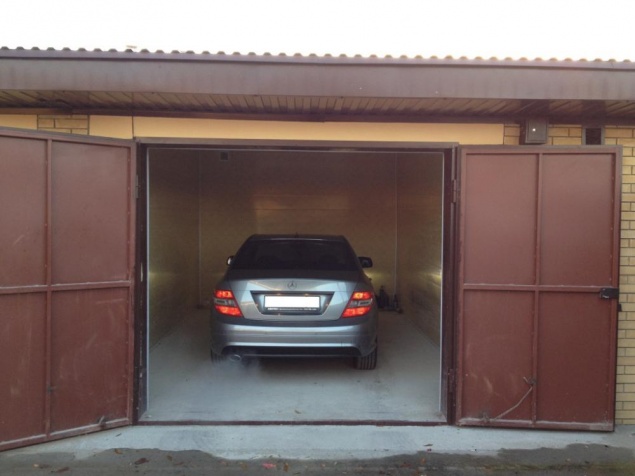 Вентиляция в гараже и отвод выхлопных газов от машины во время ее прогрева или ремонта