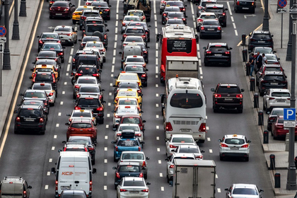 Владение автомобилем в России признали бессмысленным