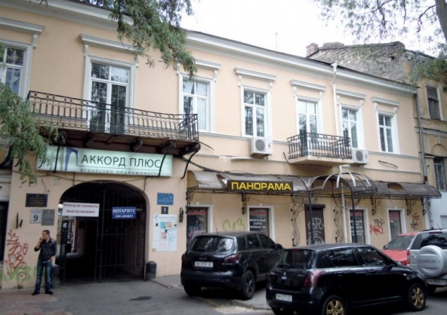 Что делать, если под окнами все время «орет» сигнализация?