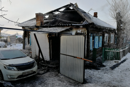 Названа предварительная причина пожара с 4 погибшими в Ужуре: следователи возбудили уголовное дело