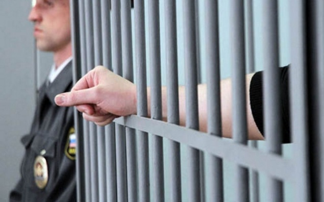 На севере Красноярского края пьяный мужчина насиловал дочь своей подруги. Суд отправил в колонию