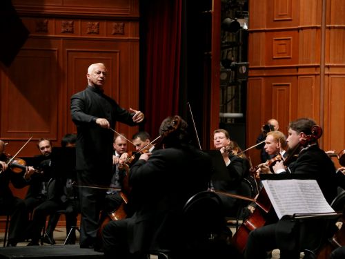 В Ачинске впервые выступит знаменитый оркестр «Виртуозы Москвы»