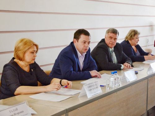 В Ачинске рассмотрели изменение в законодательстве о мерах обращения с безнадзорными животными