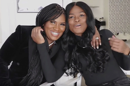 Подруги детства оказались родными сестрами