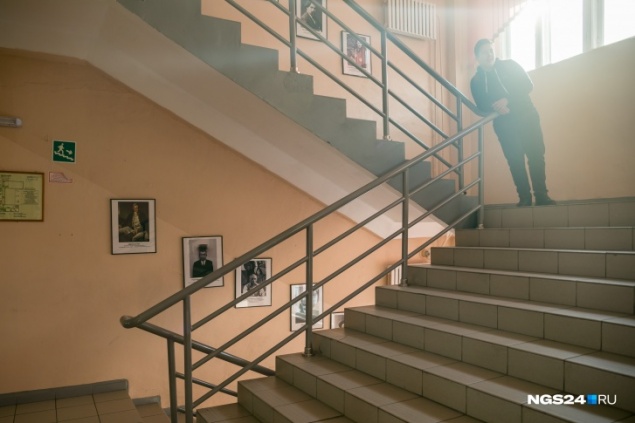 Школьников досрочно отправляют на каникулы из-за угрозы коронавируса