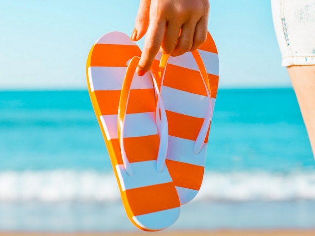 4 причины не носить резиновые шлепанцы
