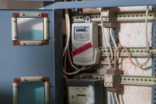 В энергосбыте пообещали до конца года принимать показания с просроченных счетчиков
