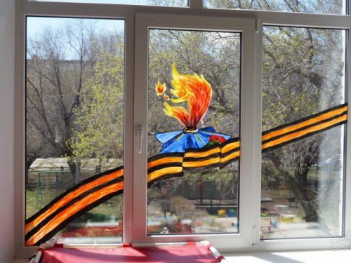 День Победы – в каждый дом! Ачинцев приглашают присоединиться к творческой акции #Окна_ Победы