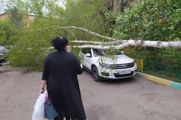 На Красноярск надвигается штормовой ветер и гроза