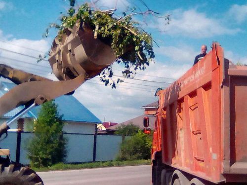 Работа по устранению последствий штормового ветра в ночь на 14 мая продолжается