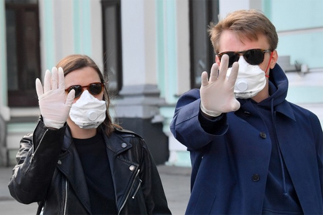 Красноярских парикмахеров обяжут работать в медицинских халатах, респираторах и перчатках