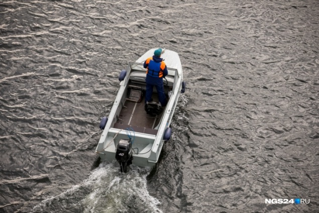 Двое детей утонули в озере в Березовском районе на жарких выходных