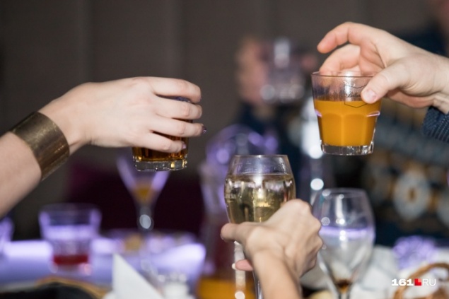 «Я не думал, что такая мелочь вызовет такой резонанс»: организатор вечеринки в баре пришел в полицию