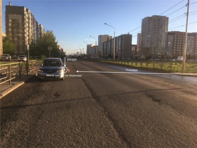 В Советском районе Красноярска 4-летняя девочка вырвалась от родителей и попала под машину