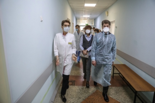 Главный инфекционист минздрава: Красноярский край вышел на плато, но без масок никуда ходить нельзя