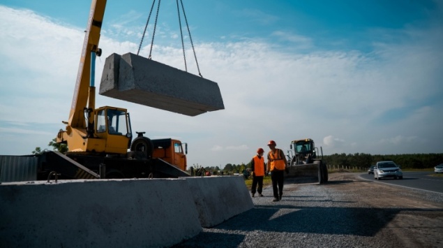 На городском кладбище Ачинска начат ремонт ограждения