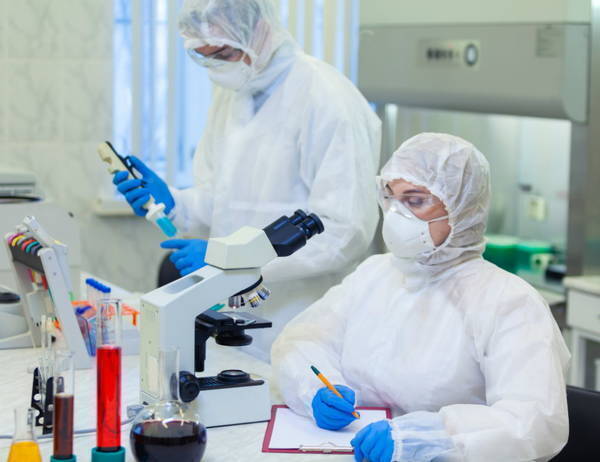 Работающие с коронавирусными больными медики в России смогут раньше уйти на пенсию