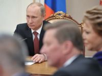 Путин повысил предельный возраст чиновников до 70 лет