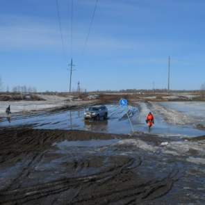 Принято срочное решение закрыть ледовую переправу через Чулым