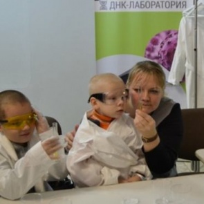 Ачинцев познакомили с чудесами науки