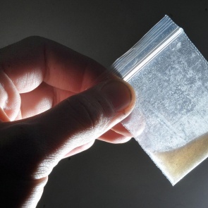 Полицейскими Ачинска доказана вина мужчины в незаконном обороте наркотиков