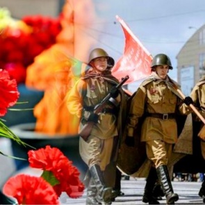 9 Мая в Ачинске: митинг памяти, парад Победы, выставка военной техники, полевая кухня, «Бессмертный полк» и многое другое