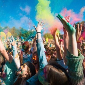 Всероссийский фестиваль красок едет в Ачинск