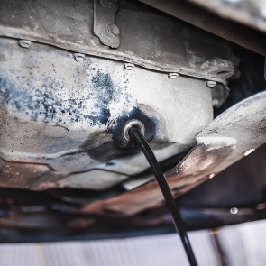 Как, заменив масло при подготовке к зиме, можно «запороть» двигатель