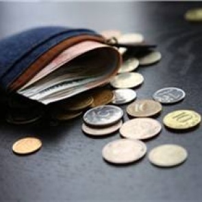 Красноярская пенсионерка поверила в популярный обман и отдала лже-юристу почти 400 тысяч рублей