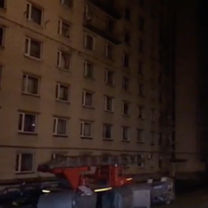 Сотни студентов эвакуировали из киевского общежития из-за пожара