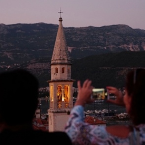 Недовольные законом черногорцы пошли на столицу