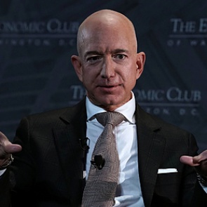 Самый богатый человек в мире создал фонд по борьбе с «главной угрозой Земли»