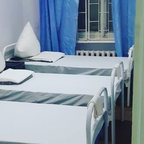 В БСМП теперь постоянно живут 85 сотрудников. Они помогают пациентам с COVID-19