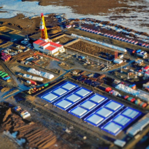 «Вывезут только после мая, но это не точно»: вахтовиков не выпускают домой с месторождений