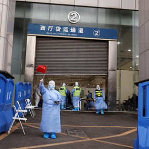 Объявлен траур по жертвам коронавируса в Китае