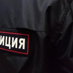 В Хакасии двое мужчин пришли в гости к товарищу и убили его. Еще одного гостя спас сосед