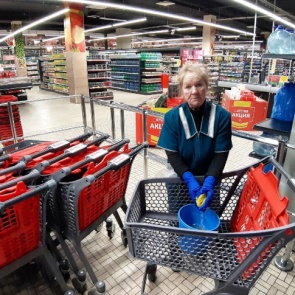 Чуда не ждите: работающие в апреле получат обычную зарплату